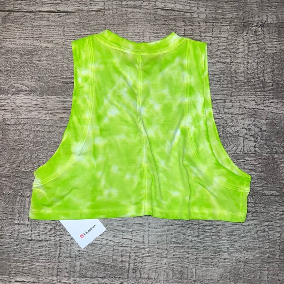 Size 4/6 NWT lululemon All Yours Cropped Cotton Tank Top 
Tie Dye MAR9 Green - Picture 3 of 7